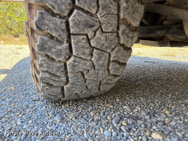 image for item DU1410 2019 GMC Sierra 1500 Ext. Cab pickup truck