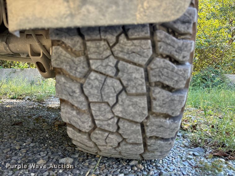 image for item DU1410 2019 GMC Sierra 1500 Ext. Cab pickup truck