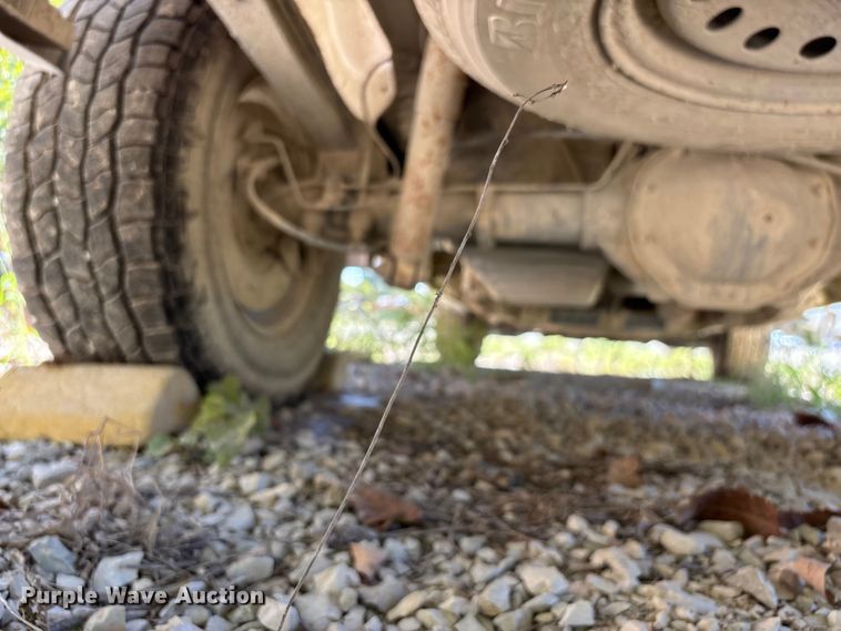 image for item DU1411 2015 Chevrolet Silverado 1500 pickup truck