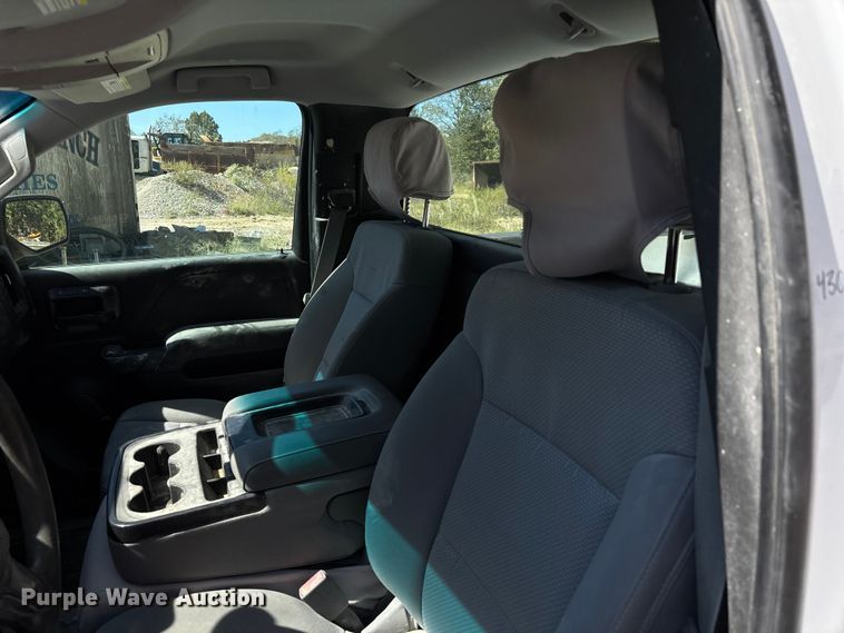 image for item DU1411 2015 Chevrolet Silverado 1500 pickup truck