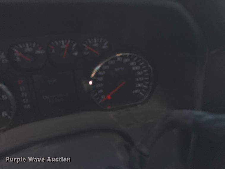 image for item DU1411 2015 Chevrolet Silverado 1500 pickup truck