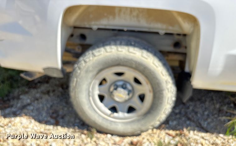 image for item DU1411 2015 Chevrolet Silverado 1500 pickup truck