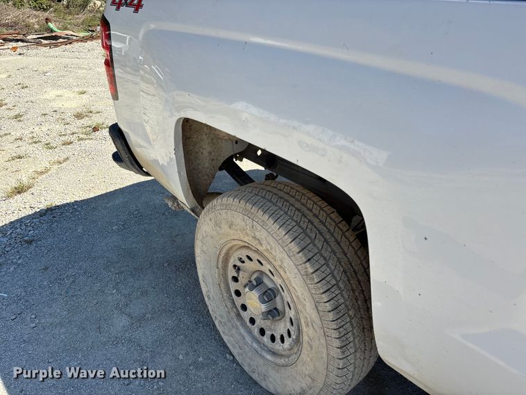 image for item DU1412 2015 Chevrolet Silverado 1500 pickup truck