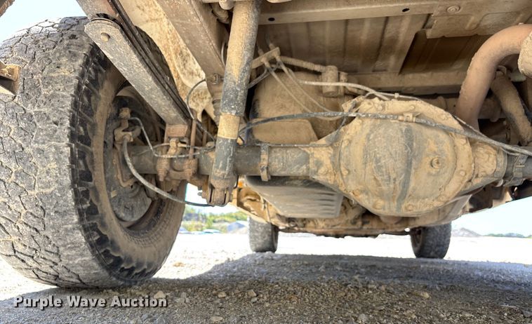 image for item DU1412 2015 Chevrolet Silverado 1500 pickup truck