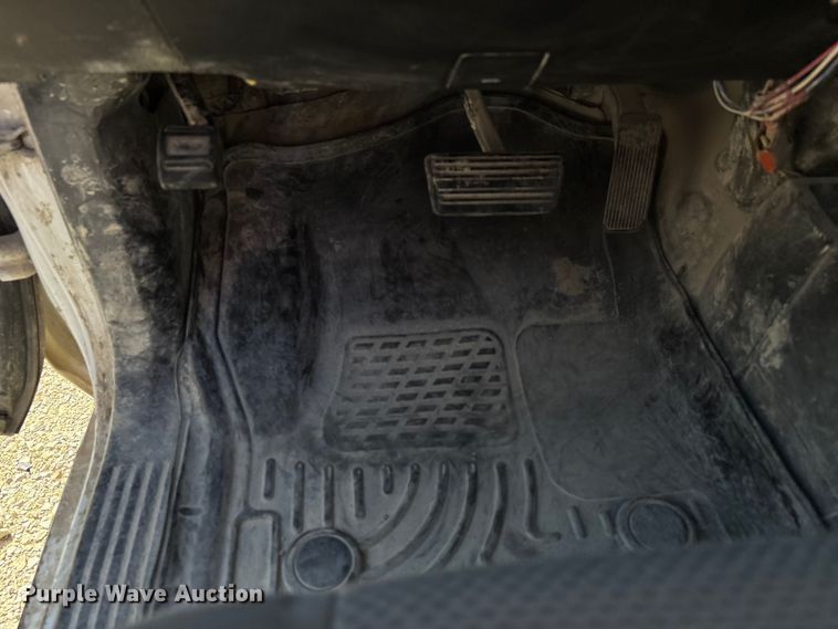 image for item DU1412 2015 Chevrolet Silverado 1500 pickup truck