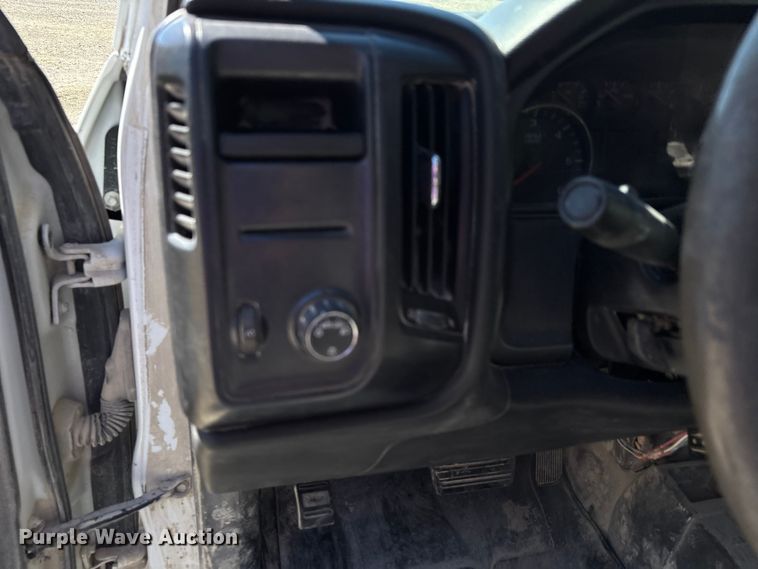 image for item DU1412 2015 Chevrolet Silverado 1500 pickup truck