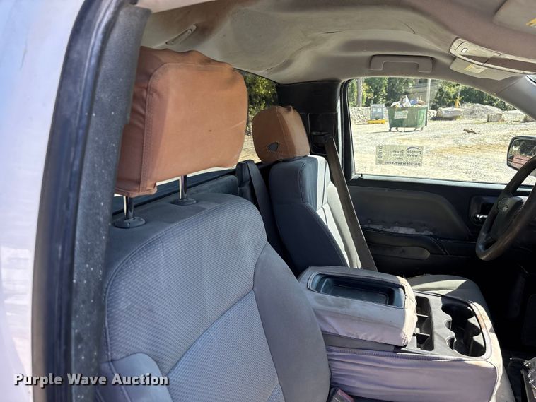 image for item DU1412 2015 Chevrolet Silverado 1500 pickup truck