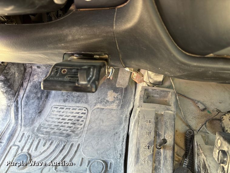 image for item DU1412 2015 Chevrolet Silverado 1500 pickup truck