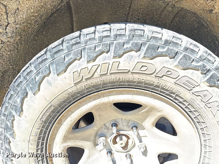 image for item DU1412 2015 Chevrolet Silverado 1500 pickup truck