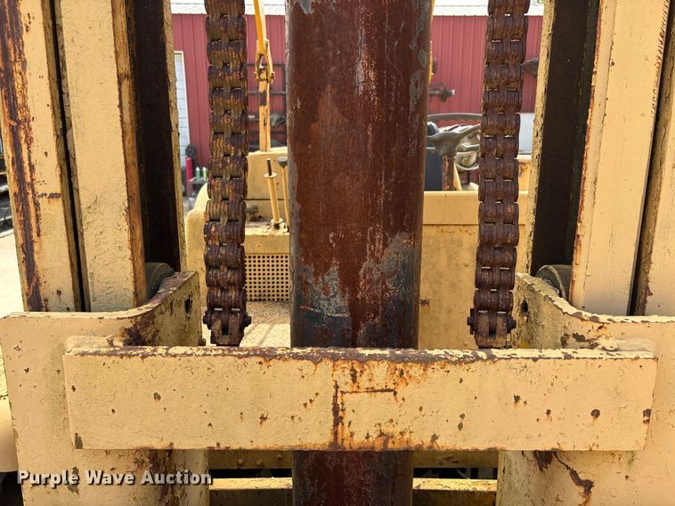 image for item DU1419 1957 Hyster Challenger 200 forklift