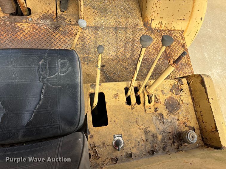 image for item DU1419 1957 Hyster Challenger 200 forklift