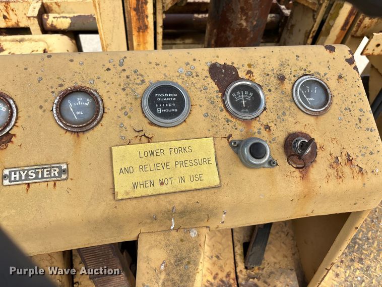 image for item DU1419 1957 Hyster Challenger 200 forklift