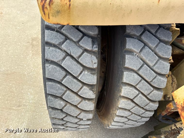 image for item DU1419 1957 Hyster Challenger 200 forklift