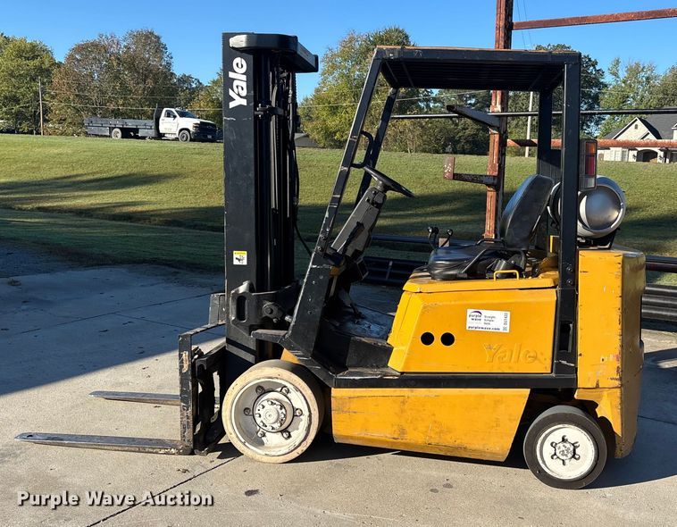 image for item DU1433 Yale GLC050RGNUAE084 forklift