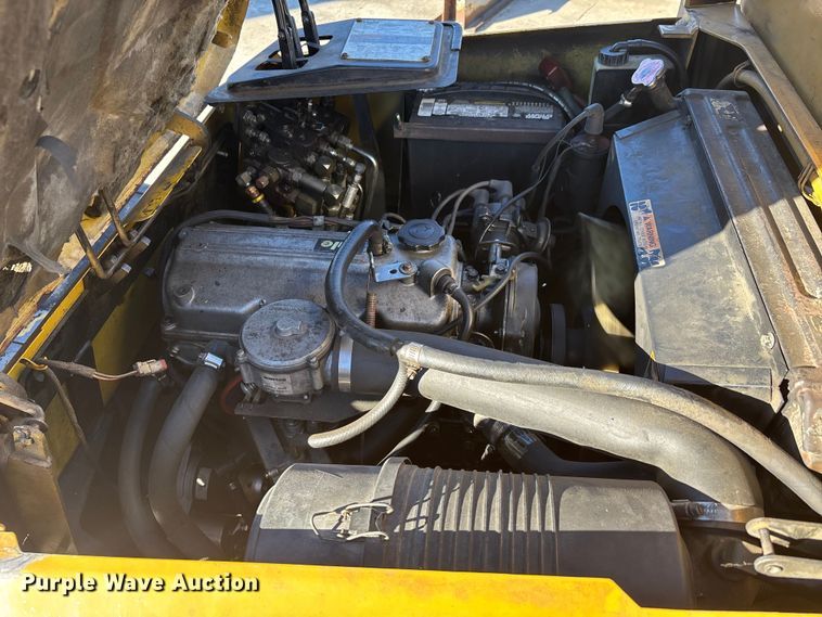 image for item DU1433 Yale GLC050RGNUAE084 forklift