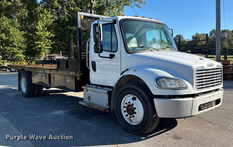 image for item DU1434 2019 Freightliner M2 flatbed truck