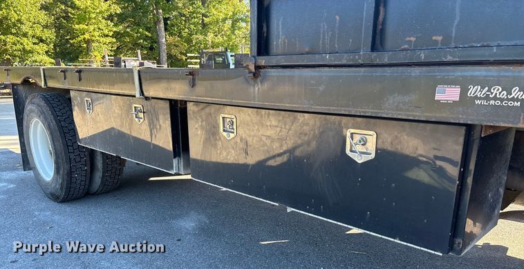 image for item DU1434 2019 Freightliner M2 flatbed truck