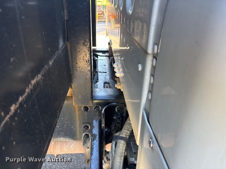 image for item DU1434 2019 Freightliner M2 flatbed truck