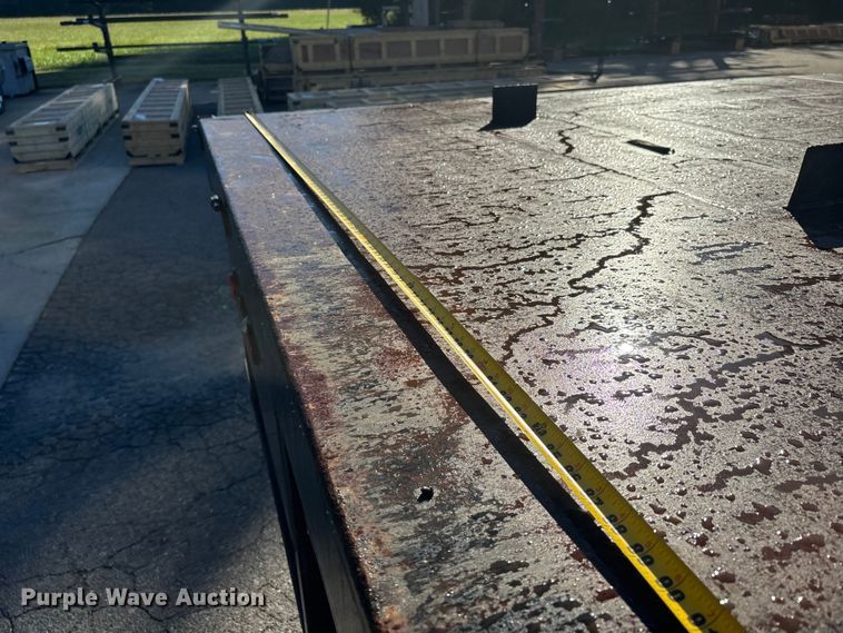 image for item DU1434 2019 Freightliner M2 flatbed truck