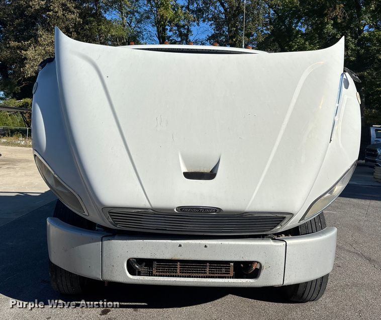 image for item DU1434 2019 Freightliner M2 flatbed truck