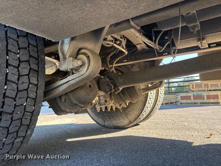 image for item DU1434 2019 Freightliner M2 flatbed truck