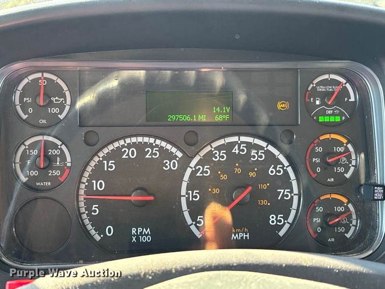 image for item DU1434 2019 Freightliner M2 flatbed truck