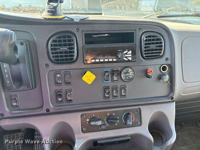 image for item DU1434 2019 Freightliner M2 flatbed truck