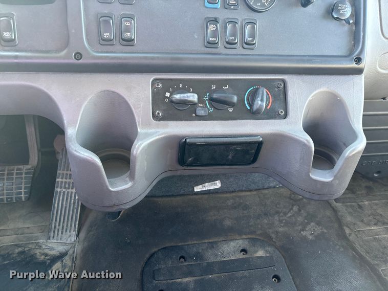 image for item DU1434 2019 Freightliner M2 flatbed truck