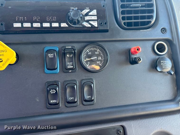 image for item DU1434 2019 Freightliner M2 flatbed truck