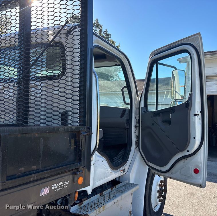 image for item DU1434 2019 Freightliner M2 flatbed truck