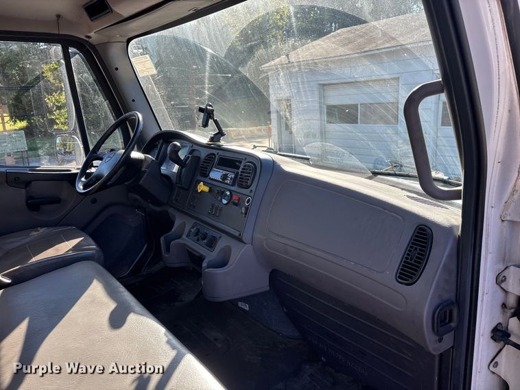 image for item DU1434 2019 Freightliner M2 flatbed truck