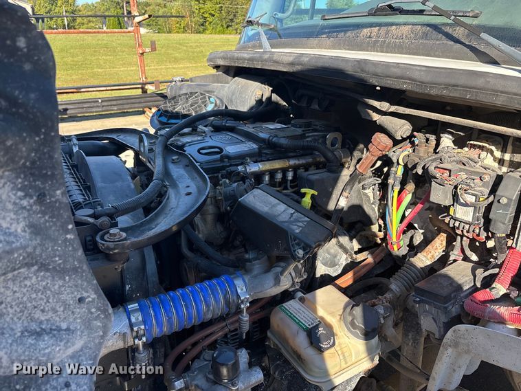 image for item DU1434 2019 Freightliner M2 flatbed truck