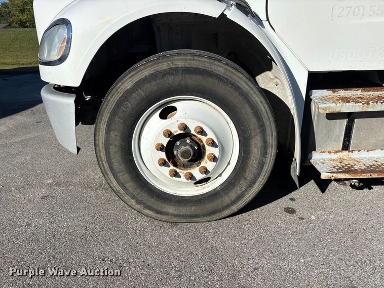 image for item DU1434 2019 Freightliner M2 flatbed truck