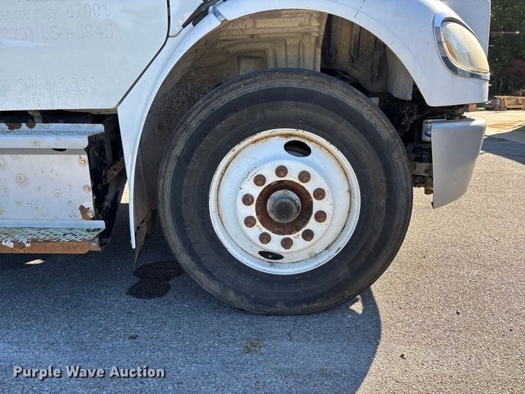 image for item DU1434 2019 Freightliner M2 flatbed truck