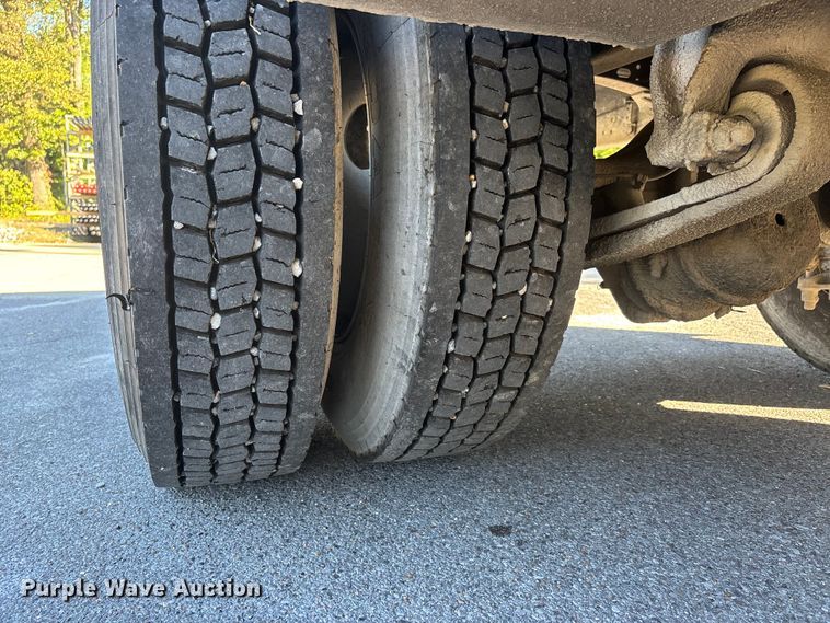 image for item DU1434 2019 Freightliner M2 flatbed truck