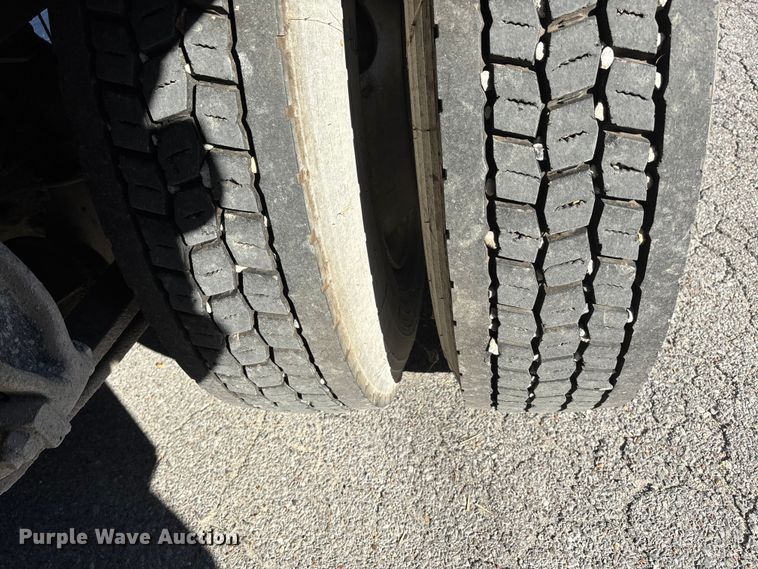 image for item DU1434 2019 Freightliner M2 flatbed truck