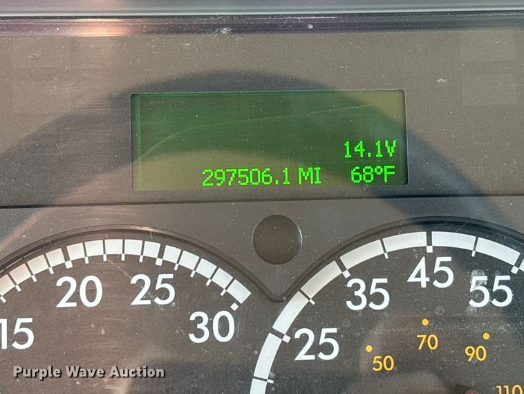 image for item DU1434 2019 Freightliner M2 flatbed truck