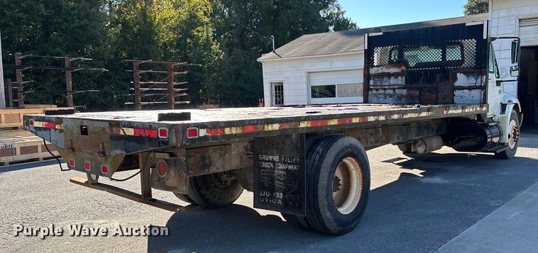 image for item DU1435 2007 International 4300 flatbed truck