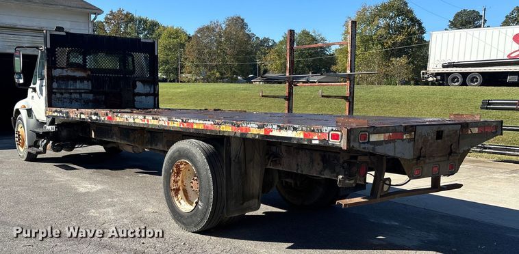 image for item DU1435 2007 International 4300 flatbed truck
