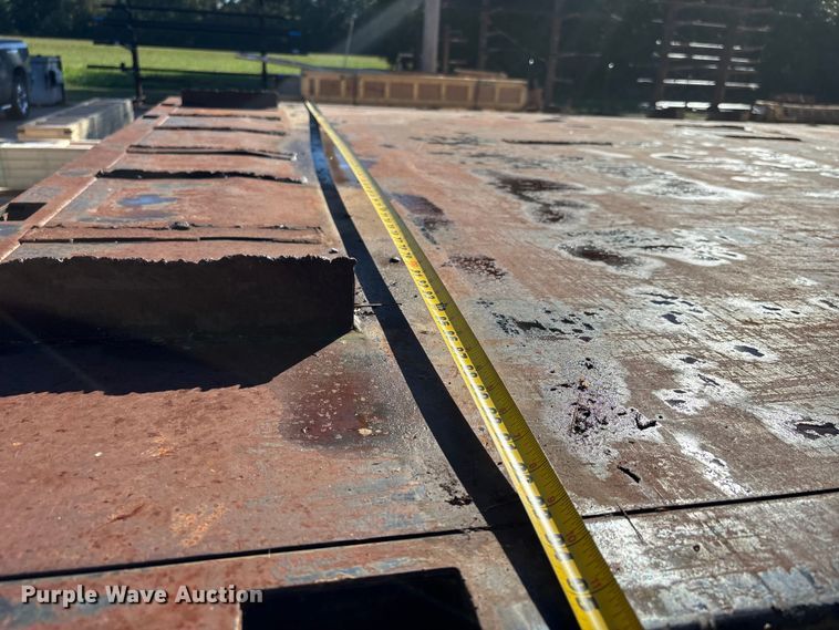 image for item DU1435 2007 International 4300 flatbed truck