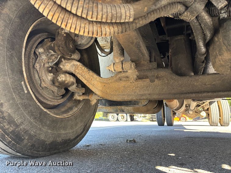 image for item DU1435 2007 International 4300 flatbed truck