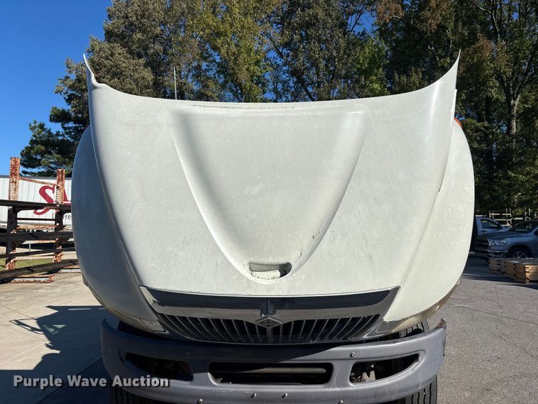 image for item DU1435 2007 International 4300 flatbed truck