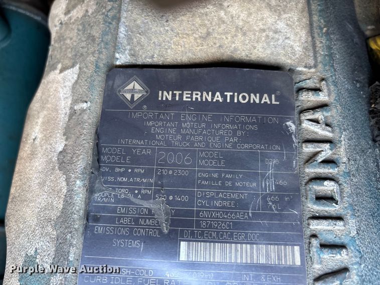 image for item DU1435 2007 International 4300 flatbed truck