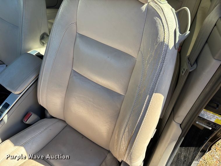 image for item DU1436 2011 Volvo C70 