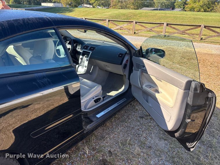 image for item DU1436 2011 Volvo C70 