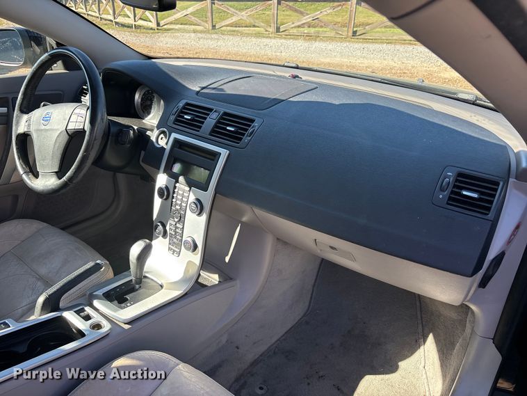 image for item DU1436 2011 Volvo C70 