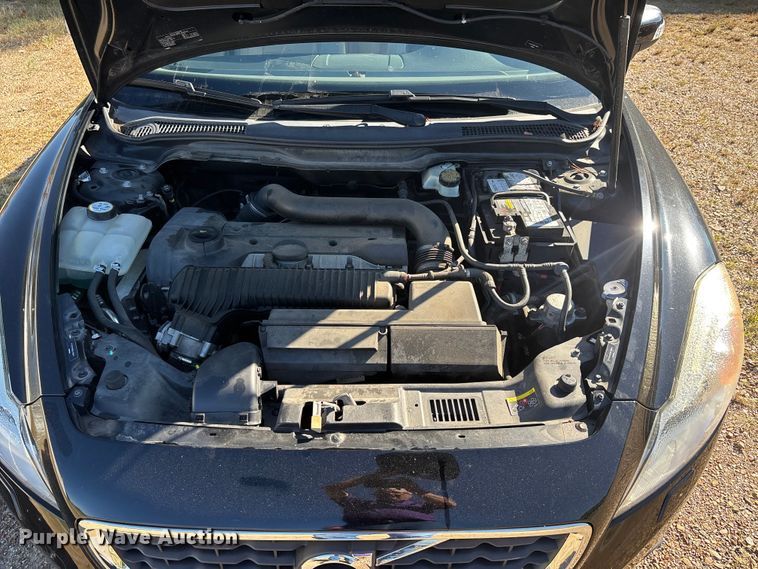 image for item DU1436 2011 Volvo C70 