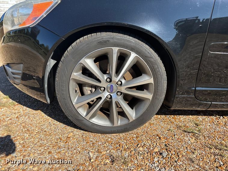 image for item DU1436 2011 Volvo C70 