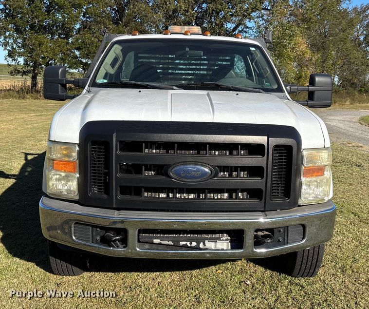 image for item DU1490 2009 Ford F350 Super Duty XL flatbed pickup truck