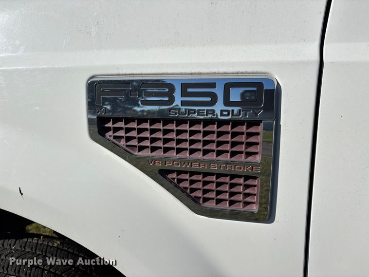 image for item DU1490 2009 Ford F350 Super Duty XL flatbed pickup truck